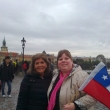 Con Paty del Santiago de Chile y mi bandera chilena el 7 de octubre del 2015 en Praga